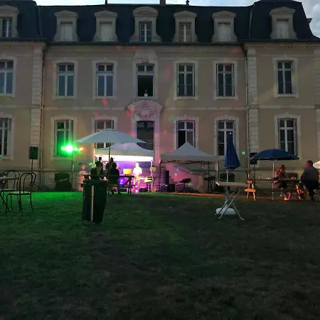 Zen Chateau De La Bouchatte בית הארחה