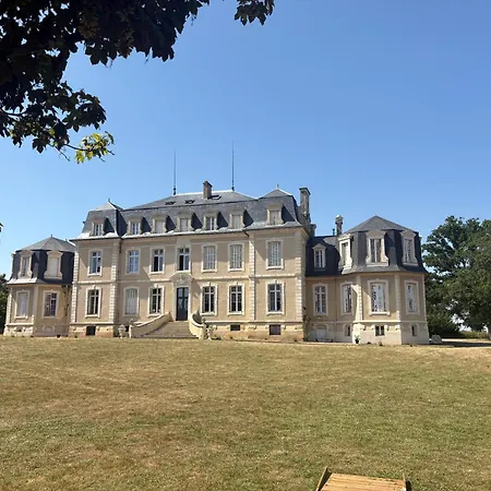 Zen Chateau De La Bouchatte בית הארחה